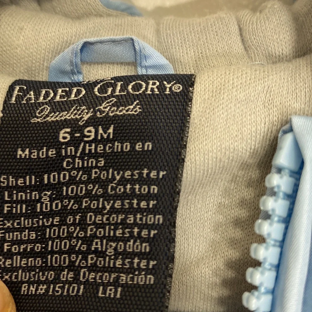 Faded Glory 6-9 months Boys' Footed Puffer Pram - Picture 3 of 5